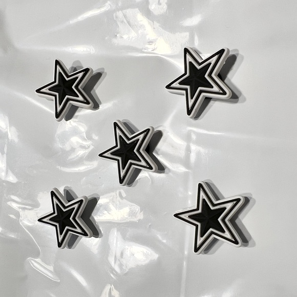 Jibbitz Charms for Crocs. Dallas Cowboys‎ NFL Team - Set Of 5. Brand New - Picture 1 of 4